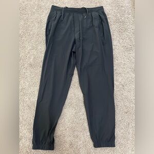 LULULEMON Men’s Large Joggers - Grey